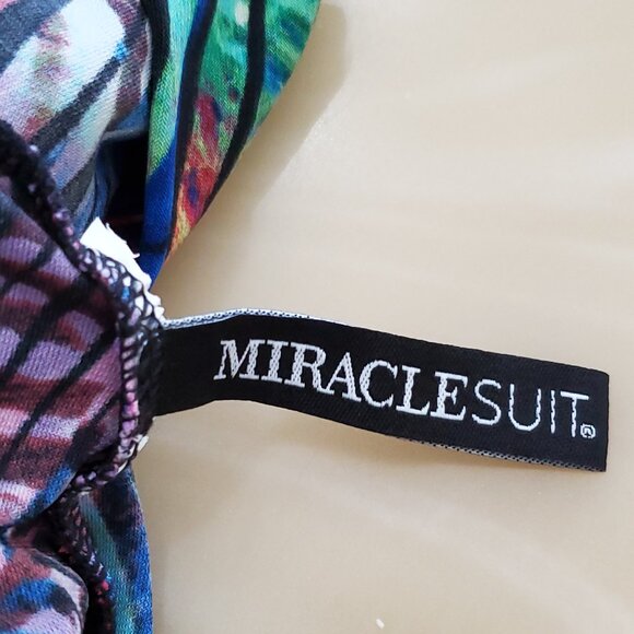 Miraclesuit Tropicat Marina Underwire Tankini Top - Picture 10 of 16